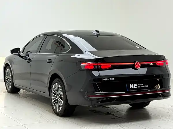 Volkswagen Magotan 2025
