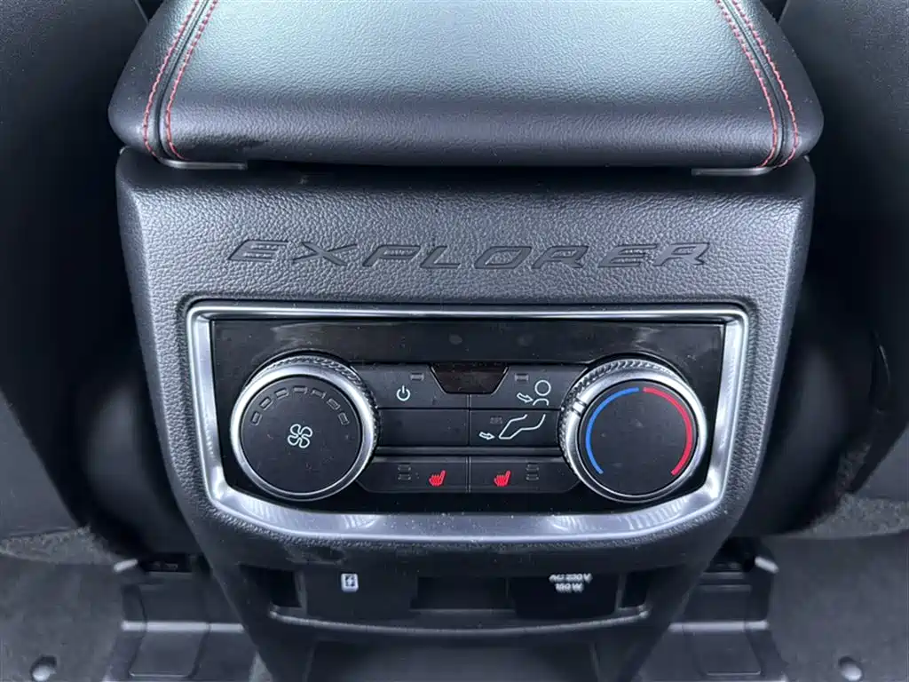 Ford Explorer 2020 — фото 18