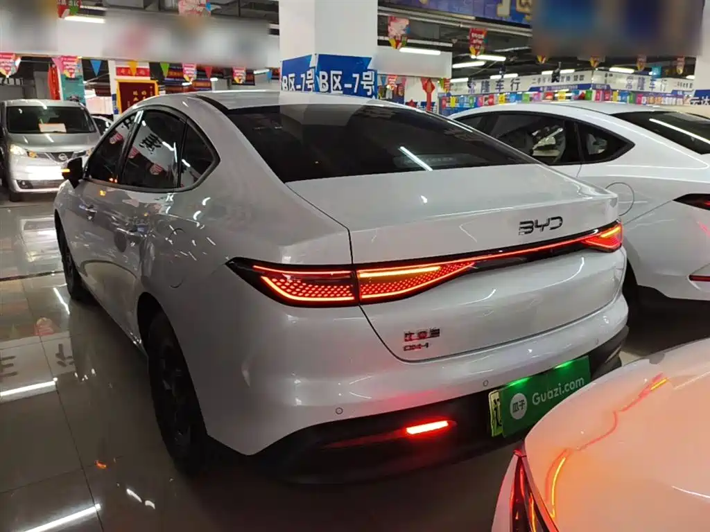 BYD Seal 05 DM-i 2025 — фото 5