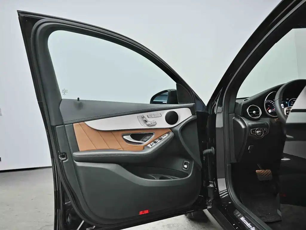 Mercedes-Benz GLC Coupe 2023 — фото 14