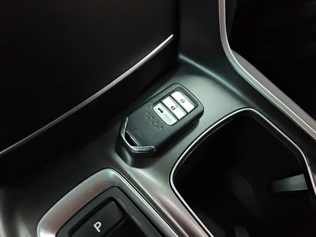 Honda Accord 2022 — фото 9