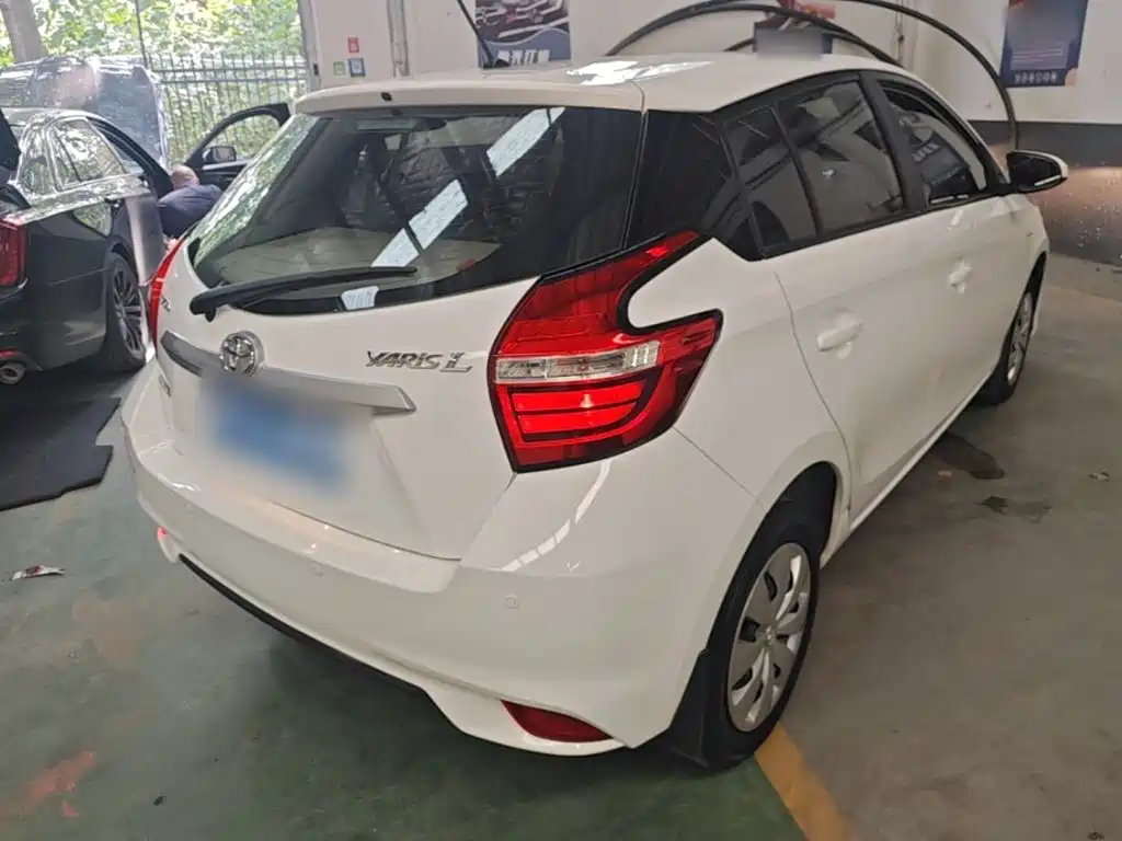 Toyota Yaris L 2017