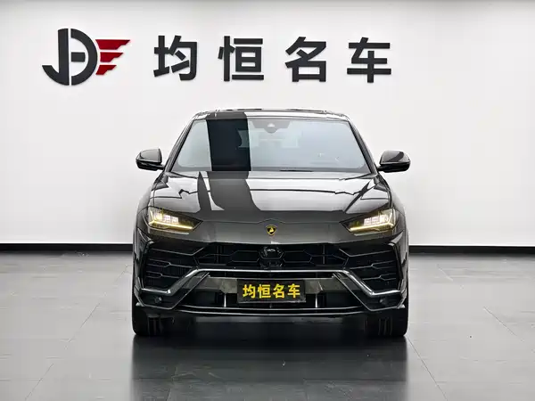 Lamborghini Urus 2021