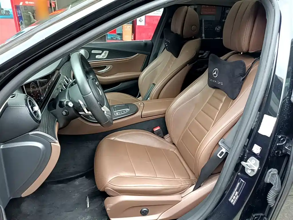 Mercedes-Benz E-Class 2019 — фото 11