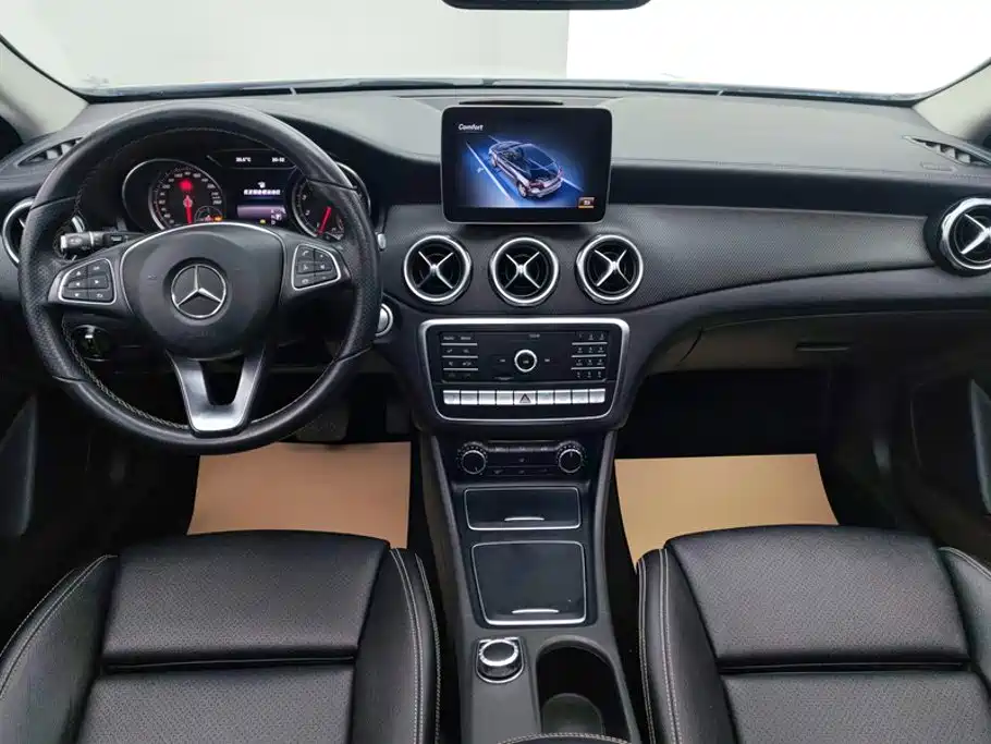 Mercedes-Benz GLA 2018 — фото 12