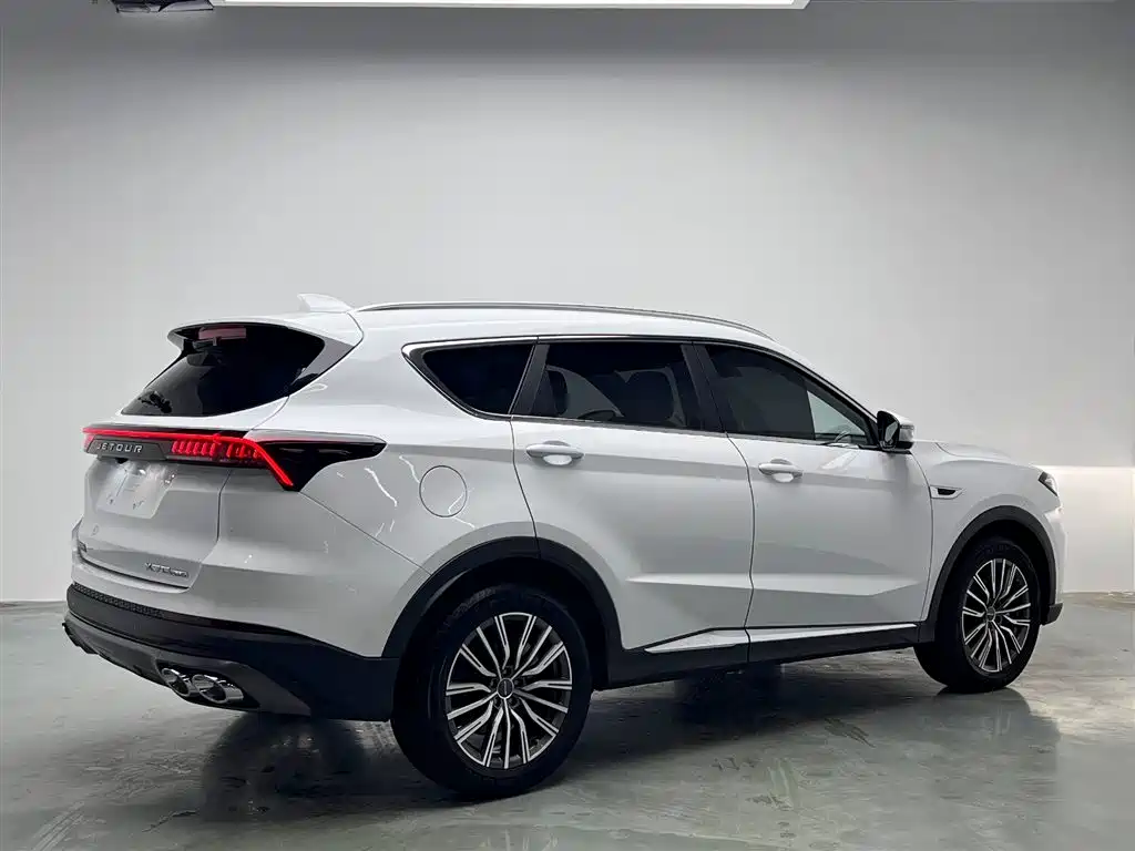 Jetour Jietu X70 PLUS 2025 — фото 18