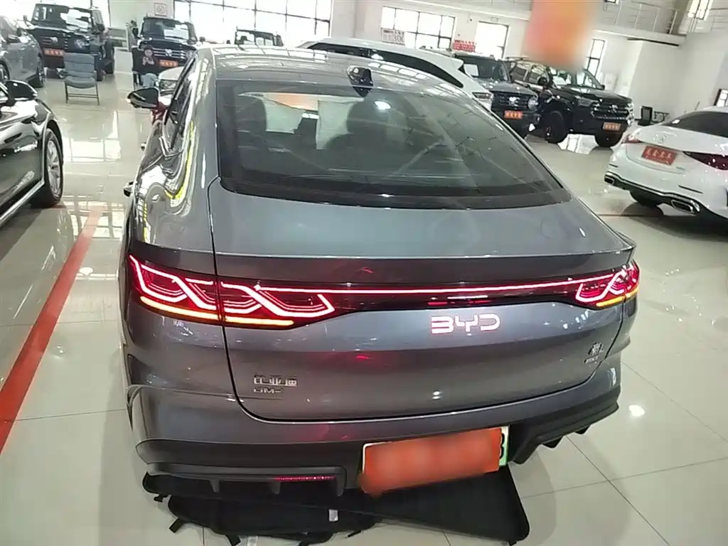 BYD Qin L 2025 — фото 6