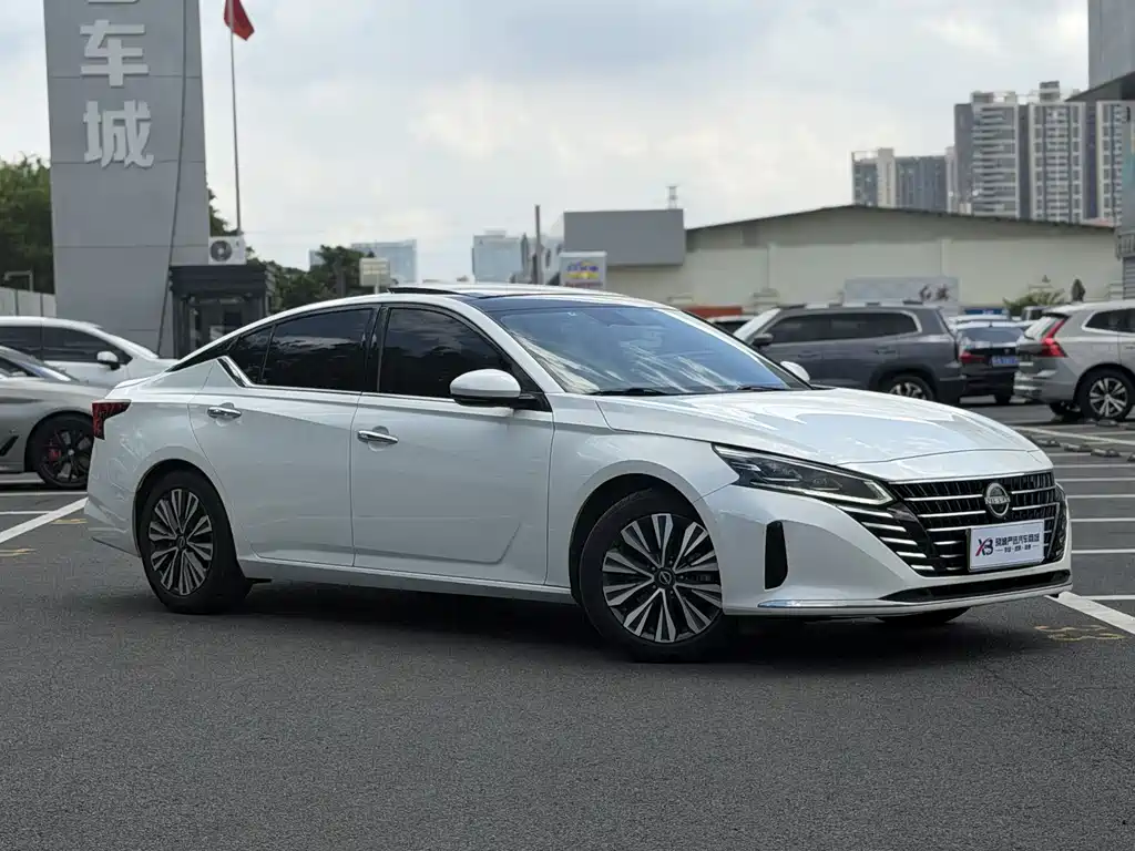 Nissan Teana 2023