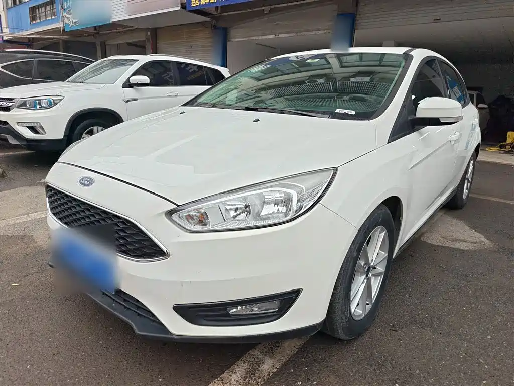 Ford Focus 2018 — фото 1