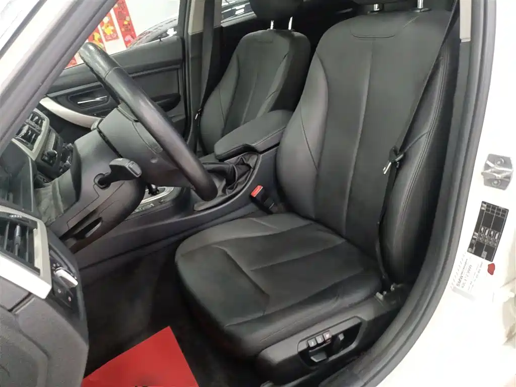 BMW 3 Series 2015 — фото 11
