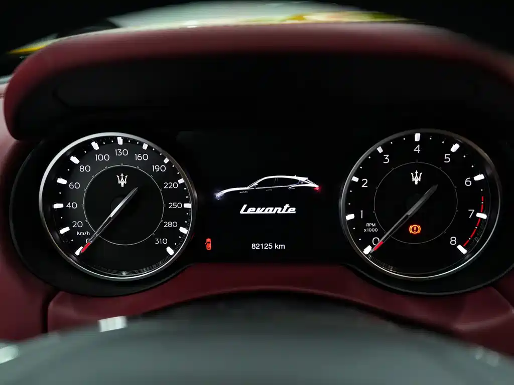 Maserati Levante 2021 — фото 23