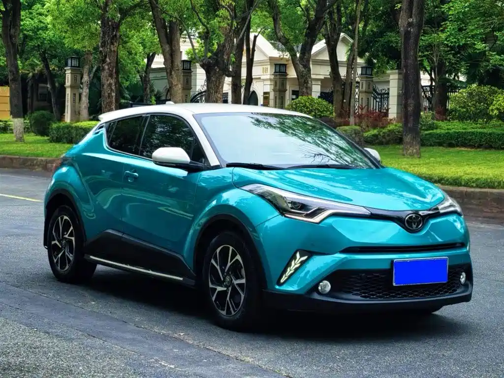 Toyota C-HR 2018 — фото 3