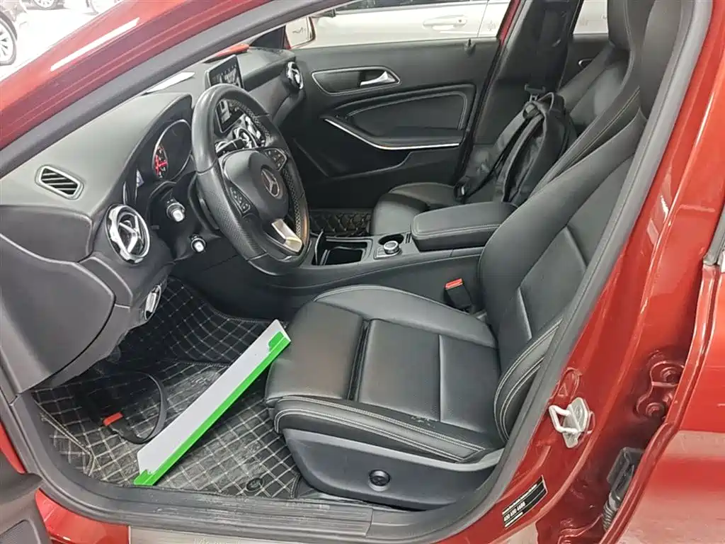 Mercedes-Benz GLA 2018 — фото 15