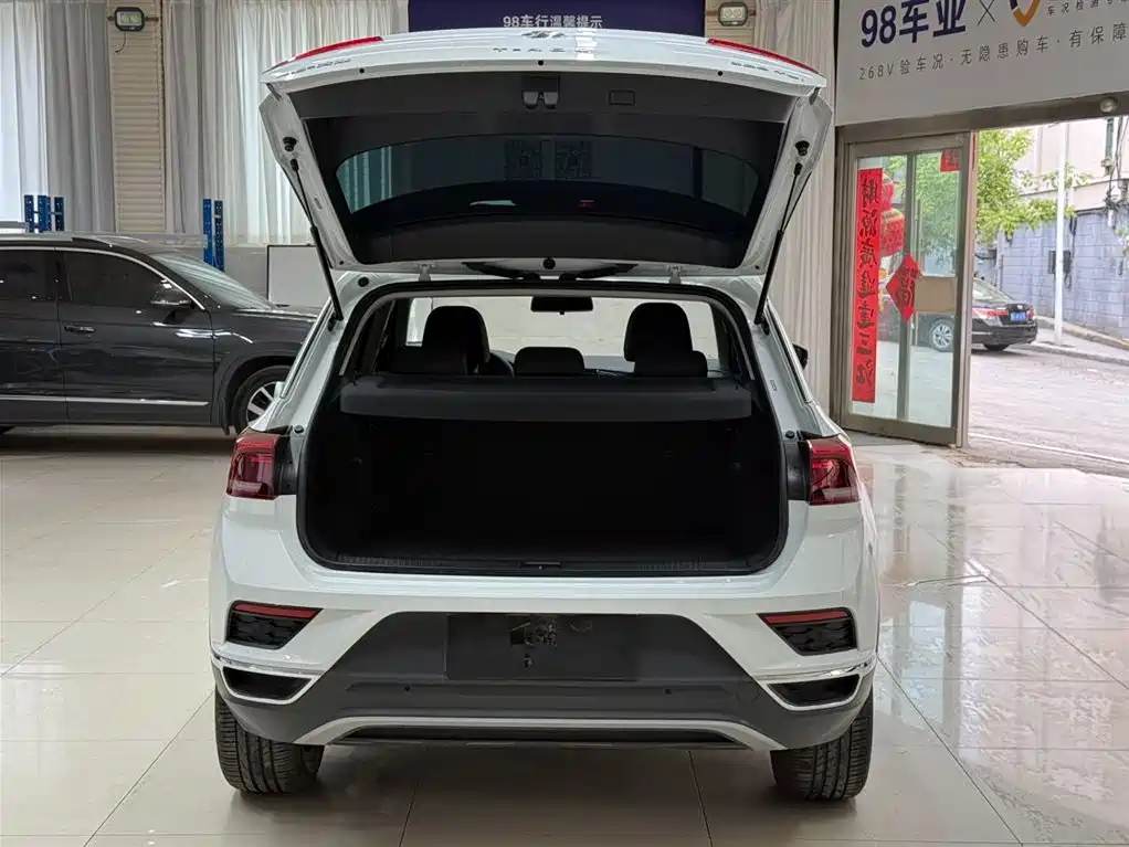 Volkswagen T-Roc 2023 — фото 24