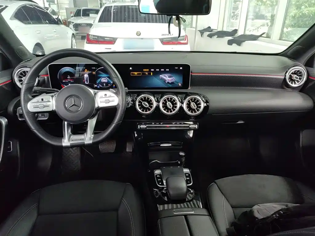 Mercedes-Benz A-Class 2020 — фото 10
