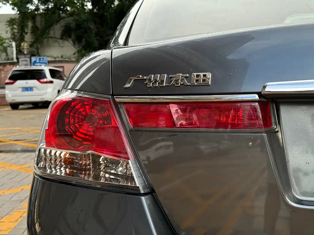 Honda Accord 2008 — фото 21