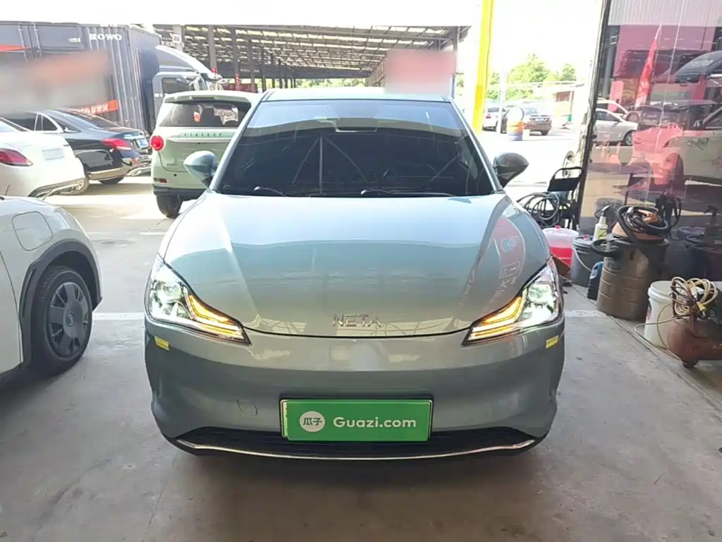 Neta V 2022
