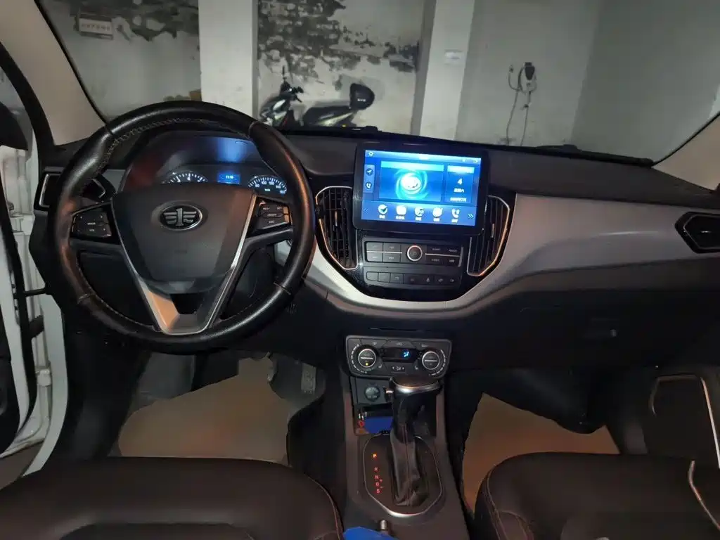 FAW Senya R7 2017