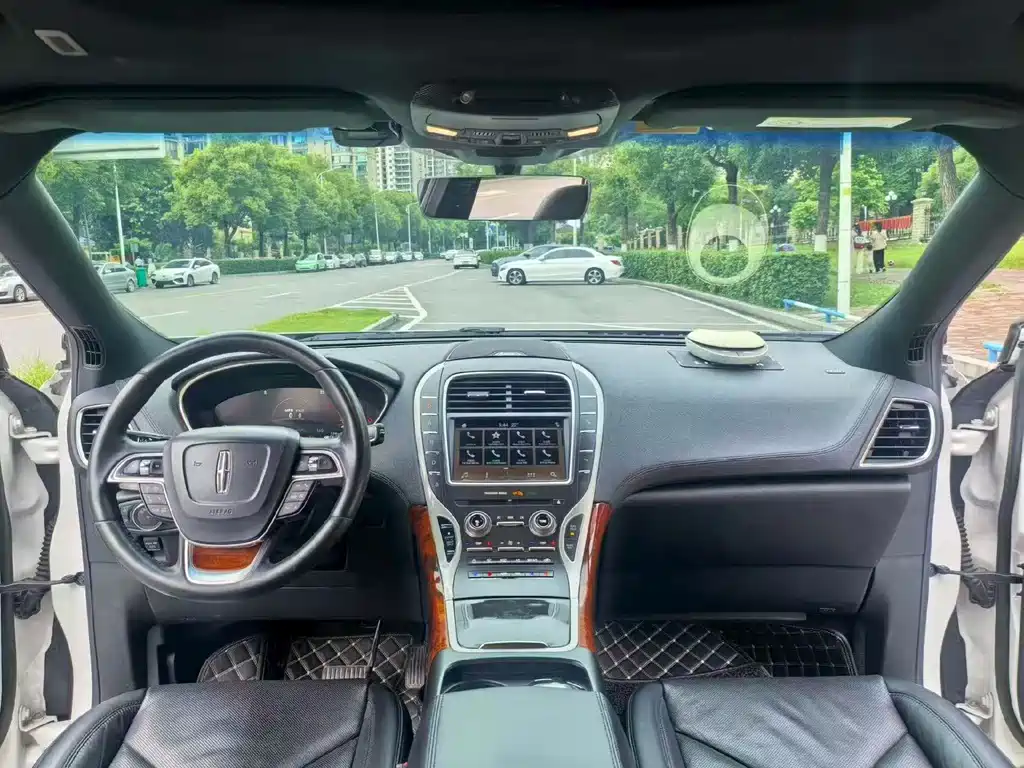 Lincoln Nautilus 2019