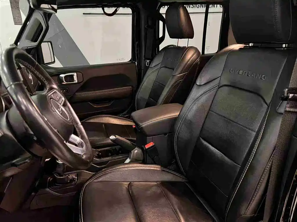 Jeep Gladiator 2023 — фото 10
