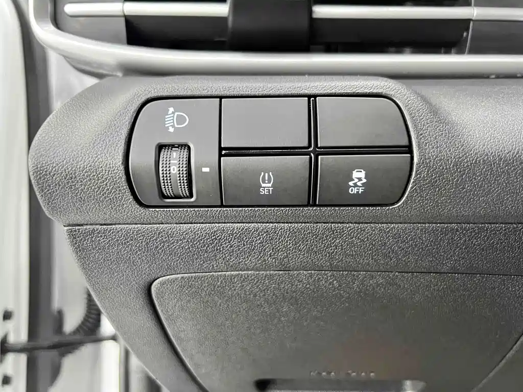 Hyundai Elantra 2024 — фото 9