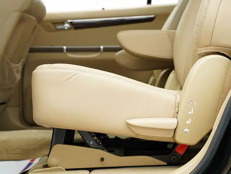 Mercedes-Benz R-Class 2008 — фото 16