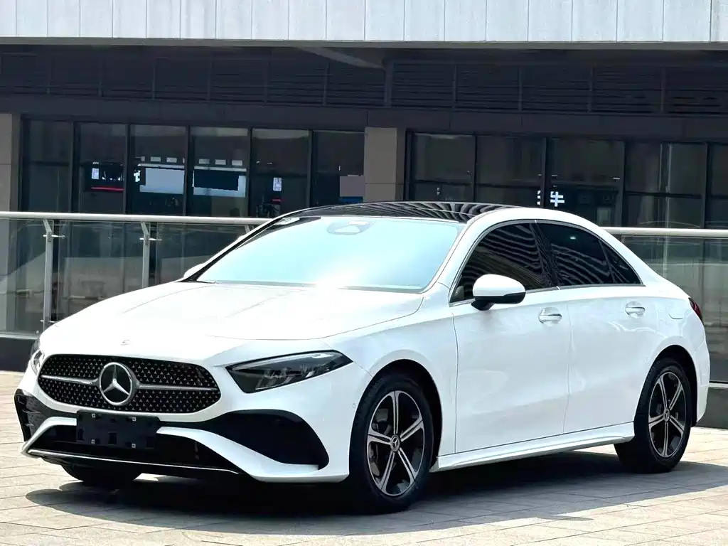 Mercedes-Benz A-Class 2023 — фото 1