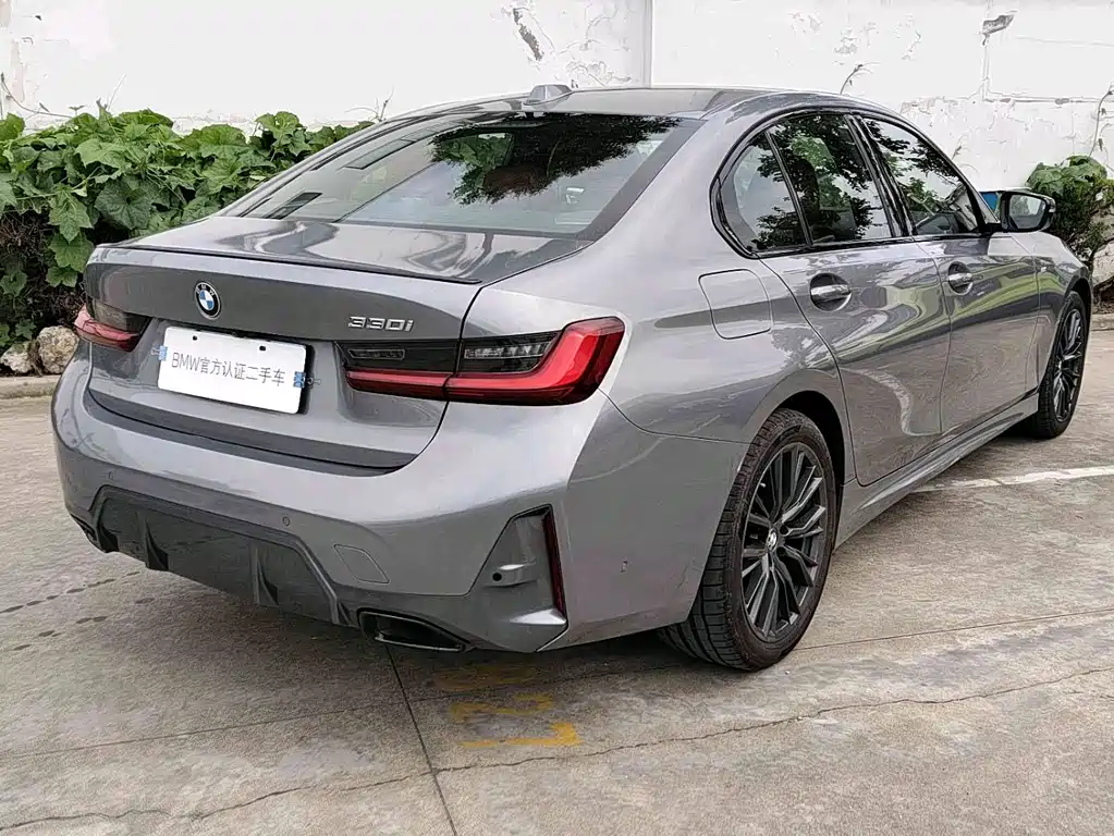 BMW 3 Series 2024 — фото 11