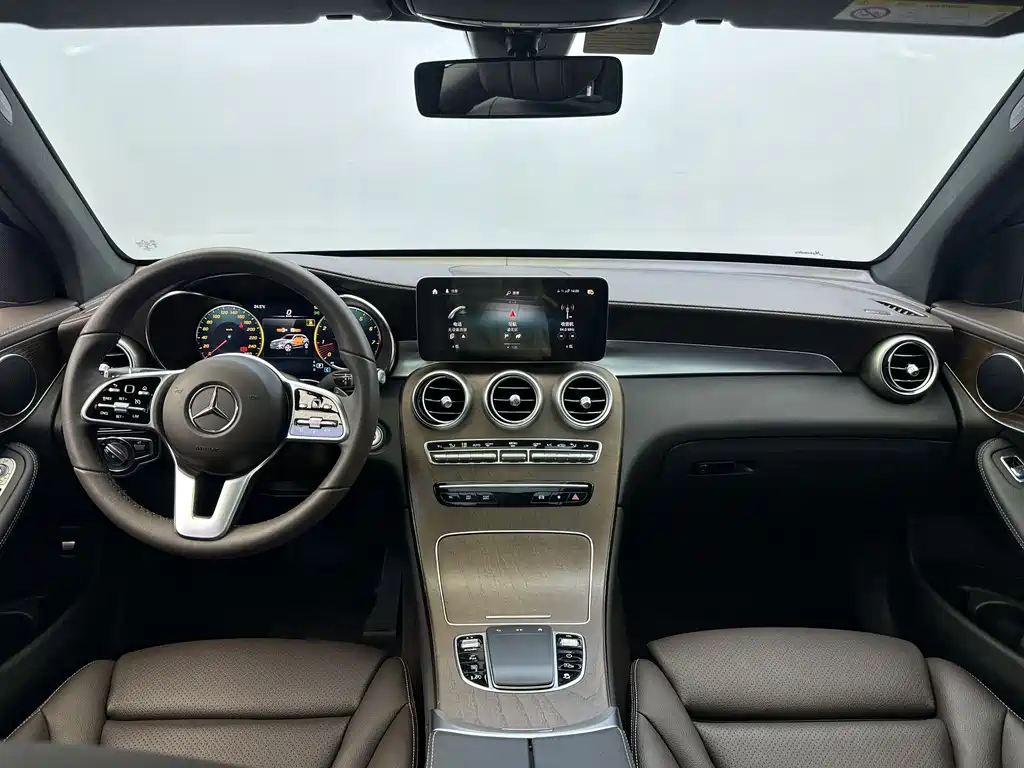 Mercedes-Benz GLC 2023 — фото 6
