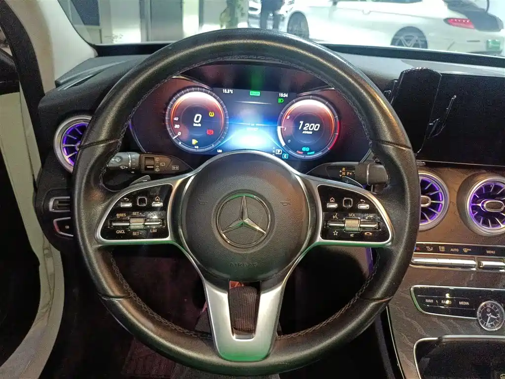 Mercedes-Benz C-Class 2020 — фото 11