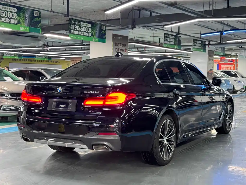 BMW 5 Series 2022 — фото 14