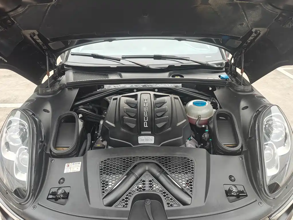 Porsche Macan 2015 — фото 21