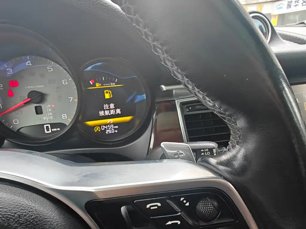 Porsche Macan 2015 — фото 12