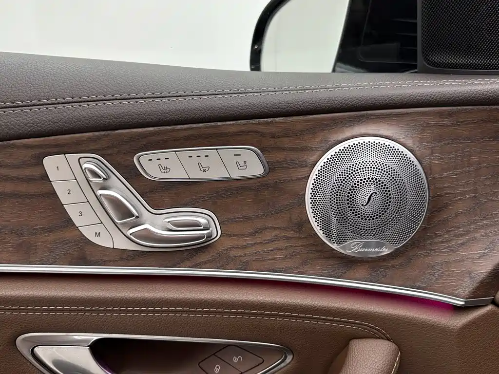Mercedes-Benz E-Class 2020 — фото 13