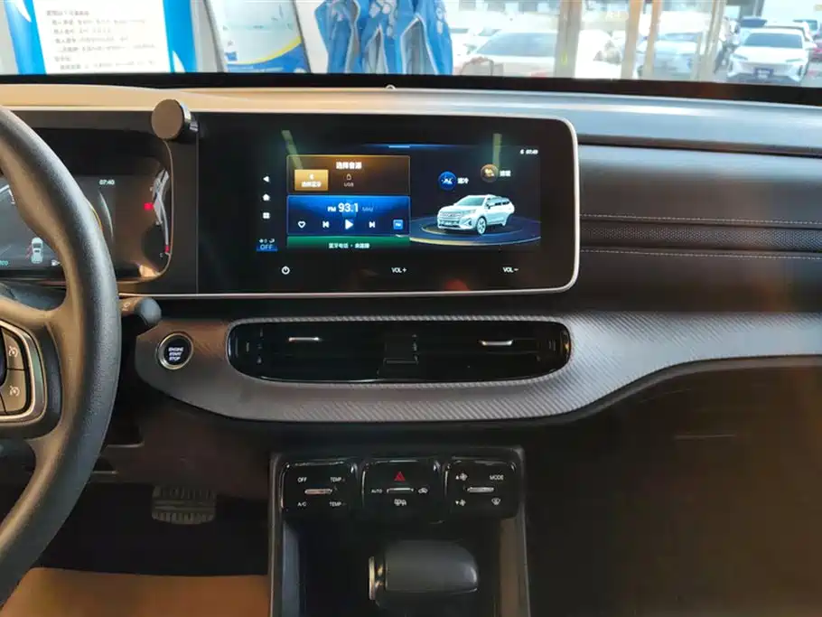 GAC Motor Trumpchi GS3 2023 — фото 13