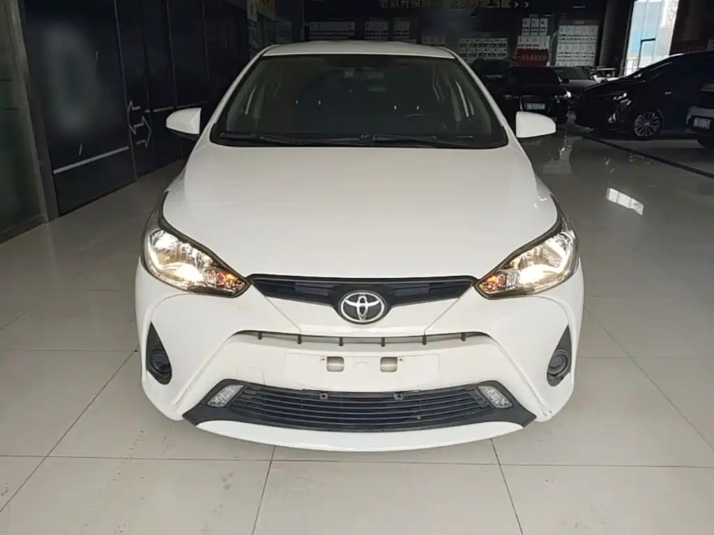 Toyota Yaris L 2019 — фото 3