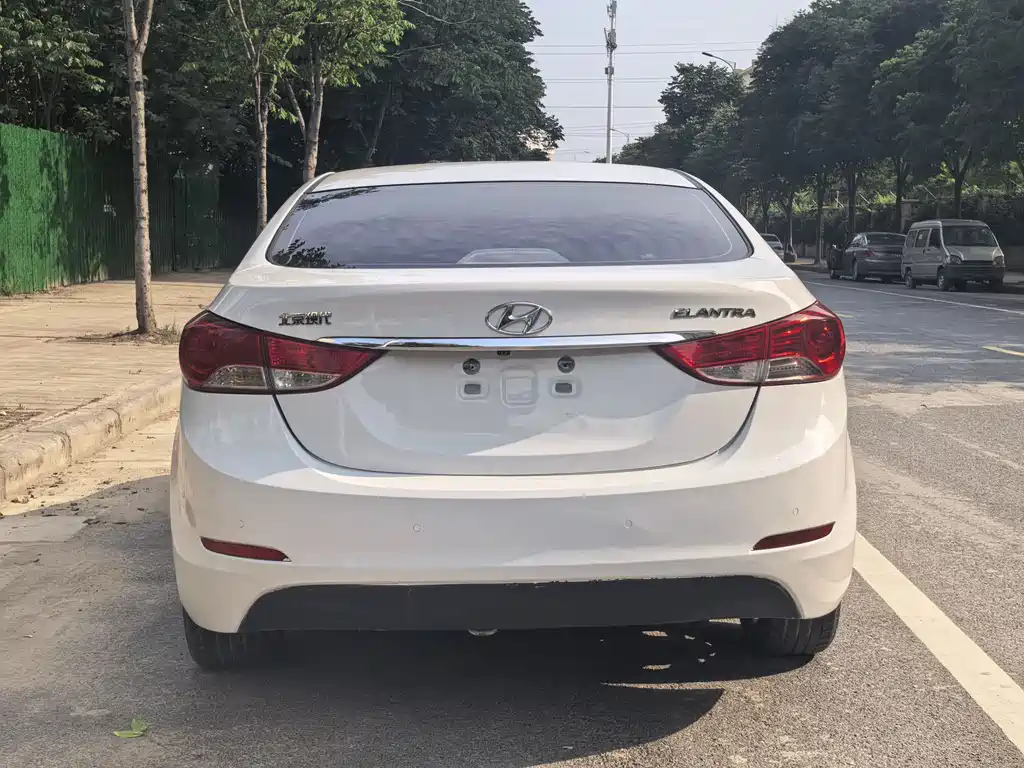 Hyundai Elantra Langdong 2016 — фото 8