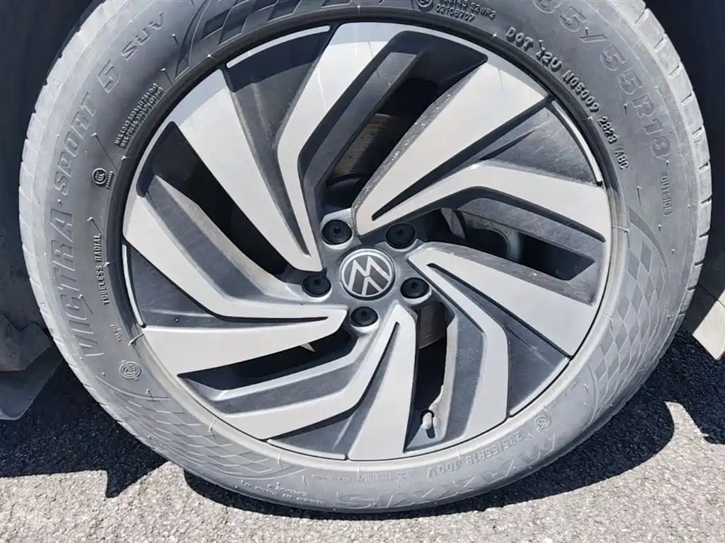 Volkswagen Tiguan L 2023 — фото 14