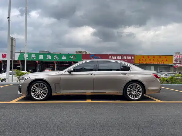 BMW 7 Series 2013