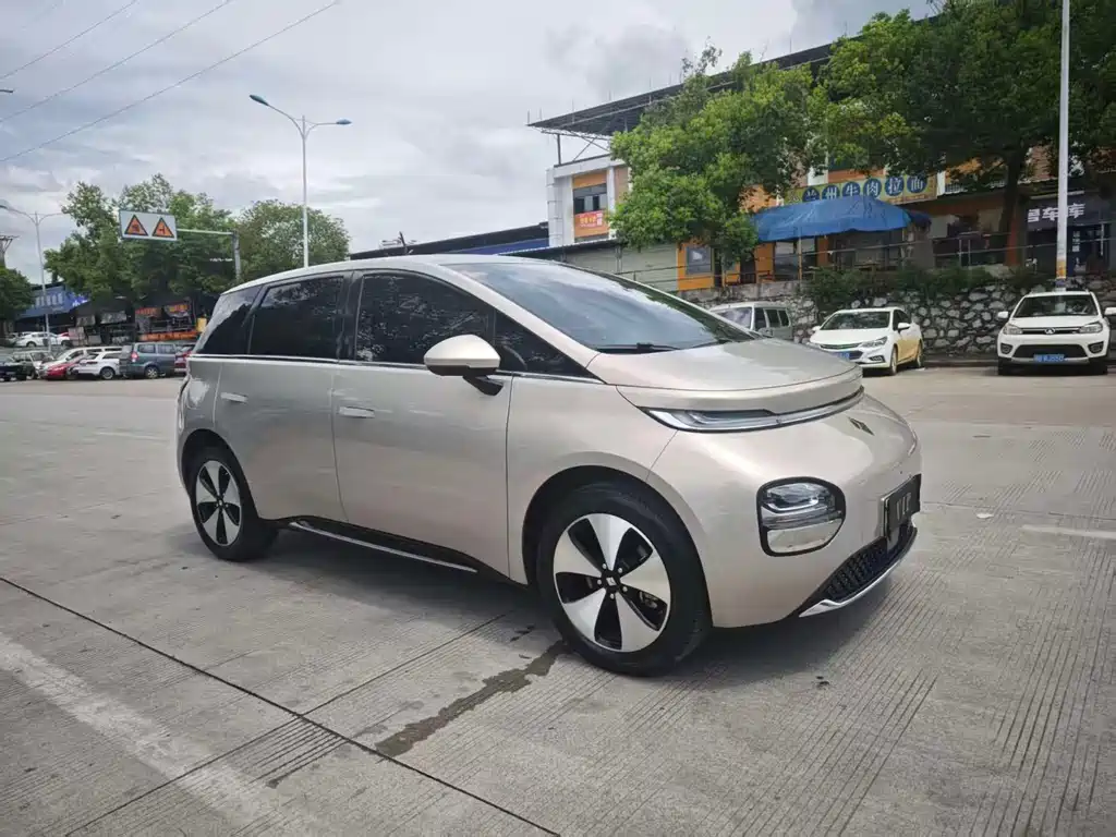Baojun Clouds 2024