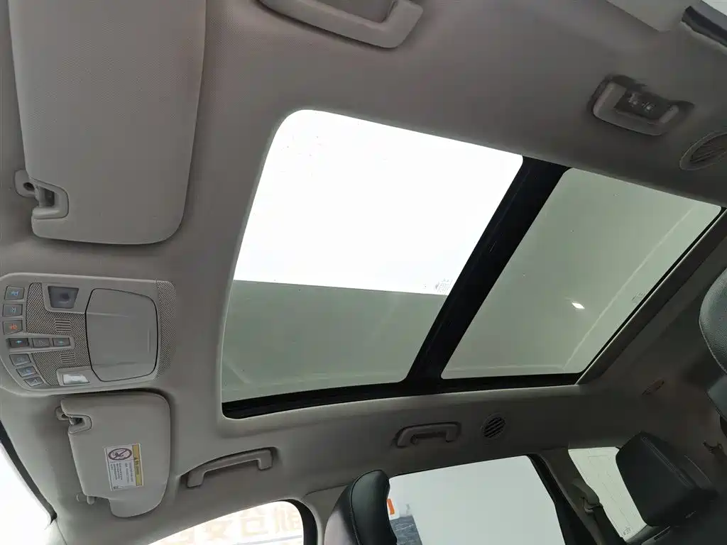 Ford Edge 2018 — фото 14
