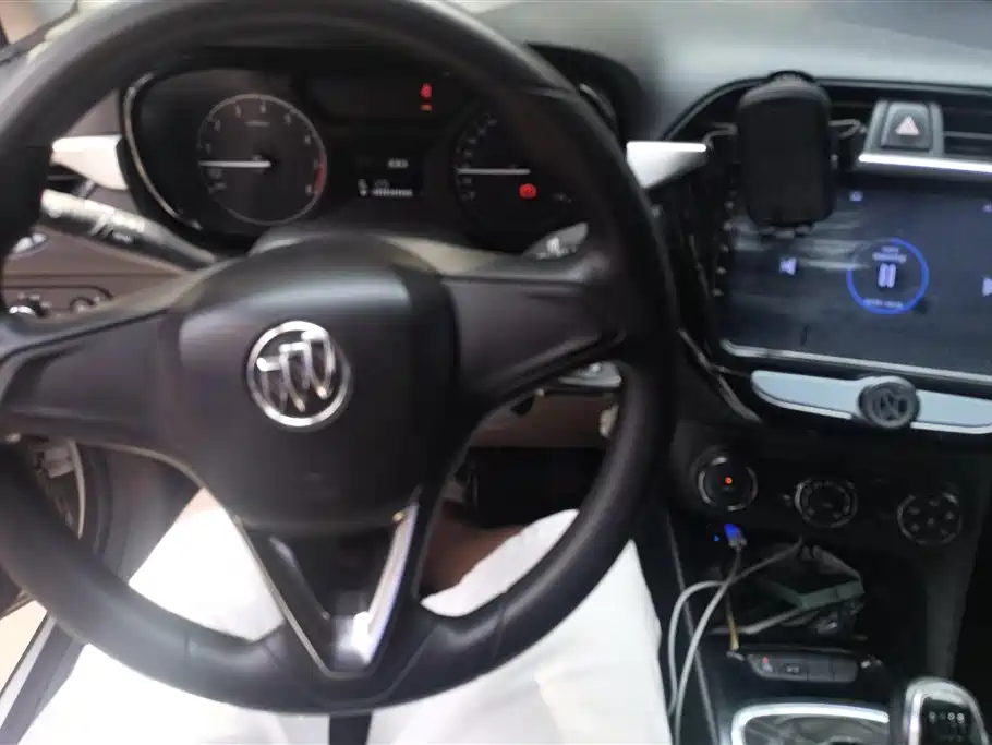 Buick Excelle 2019 — фото 12
