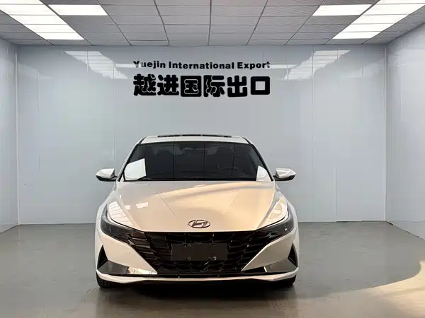 Hyundai Elantra 2023