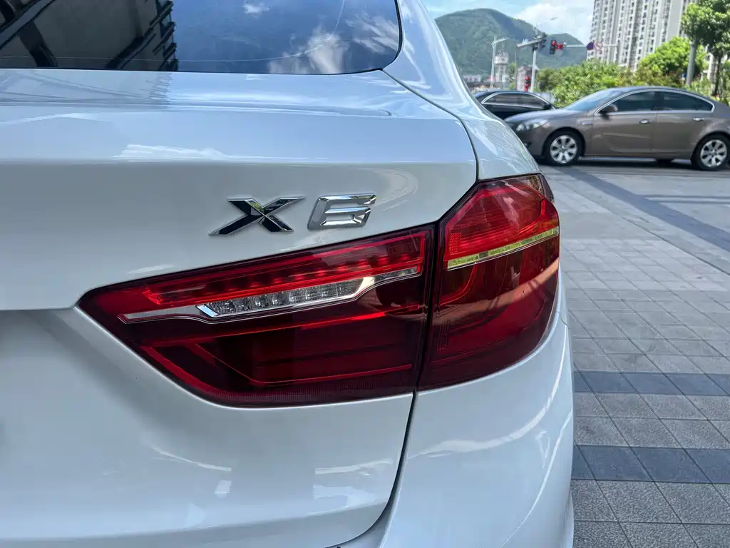 BMW X6 2017 — фото 15