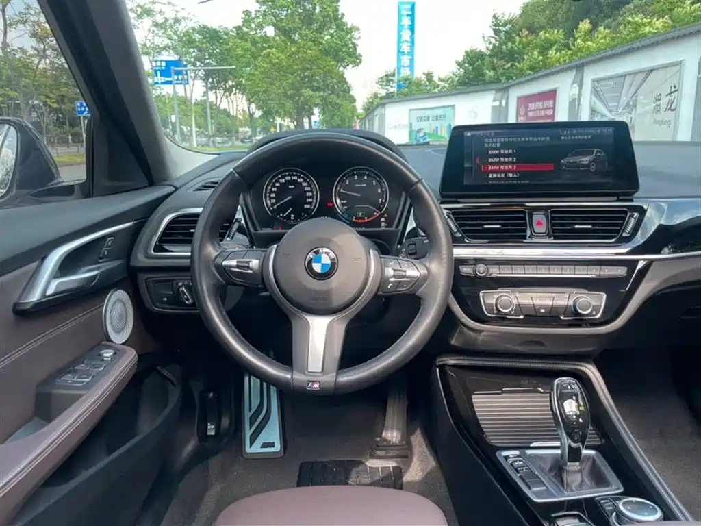 BMW 1 Series 2021 — фото 14