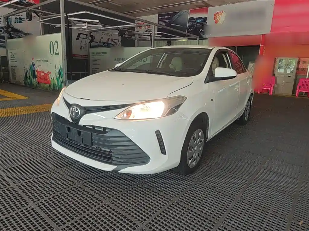 Toyota Vios 2018 — фото 1