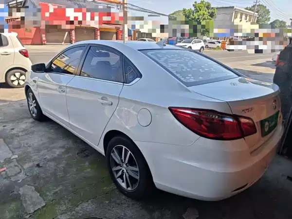 Changan Eado 2015