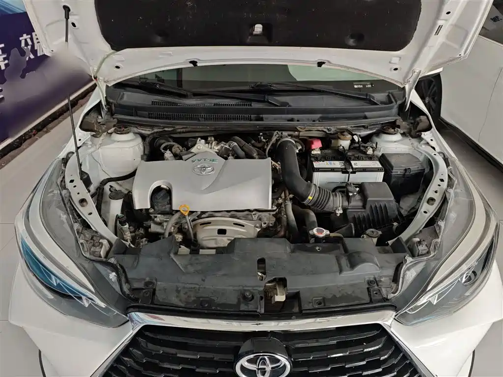 Toyota Yaris L 2020 — фото 16