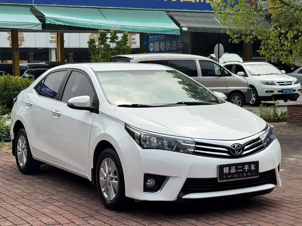 Toyota Corolla 2017 — фото 2
