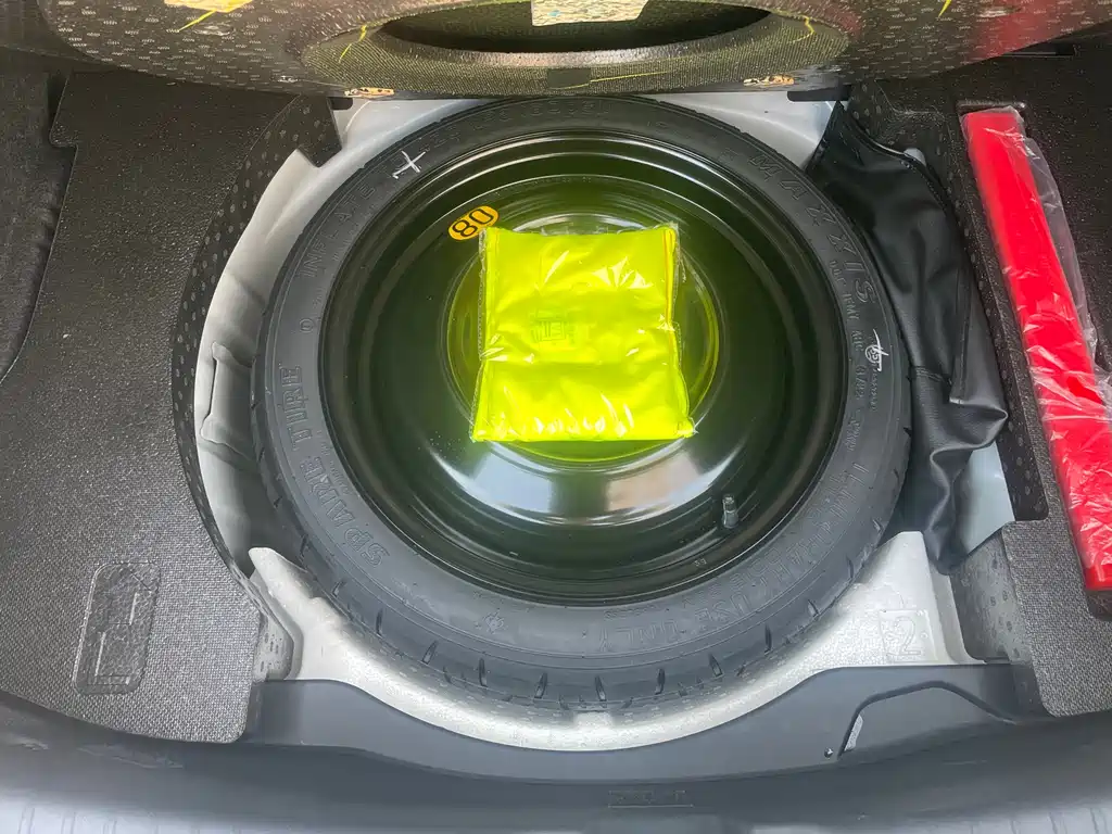 Toyota Yaris L 2022 — фото 22